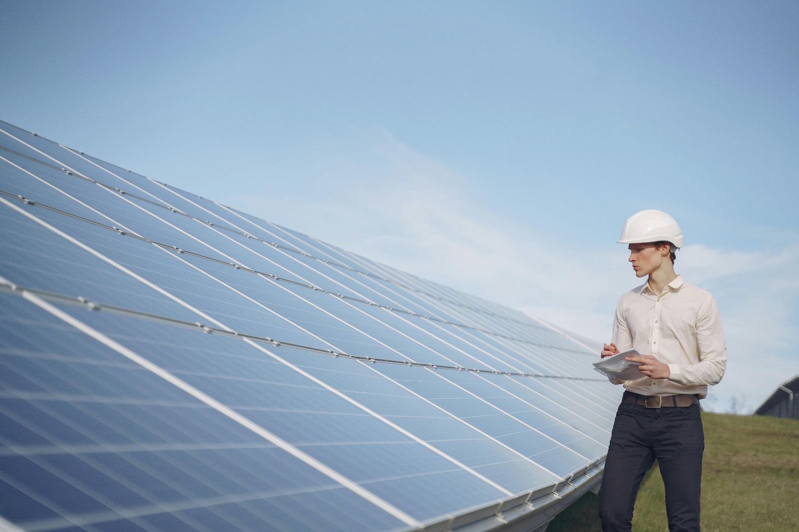 Commercial Solar Panels Lincoln for Sustainable Power Generation