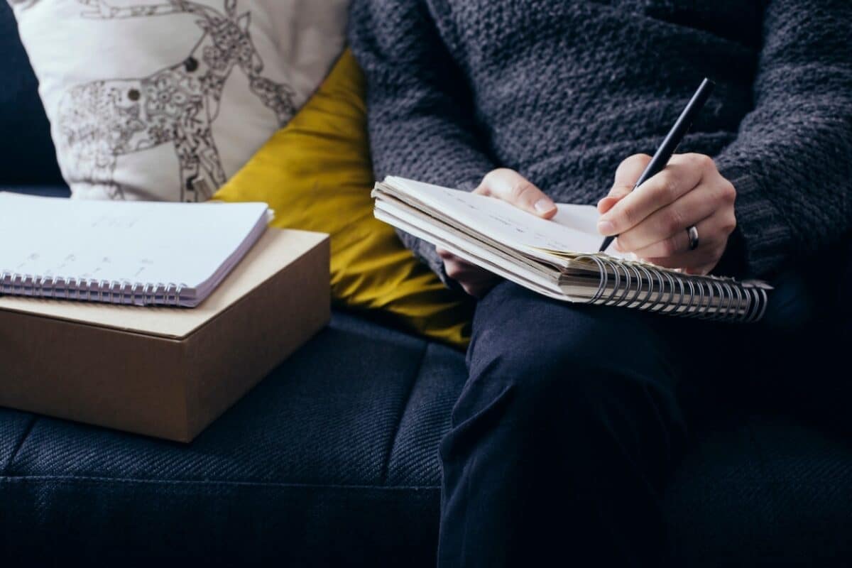 Anxiety Symptoms in Adults and How to Manage Them Safely