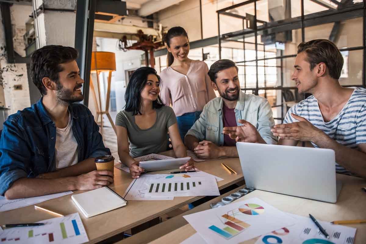 COMPETITIVE INTELLIGENCE STRATEGIES THAT WIN MARKET SHARE