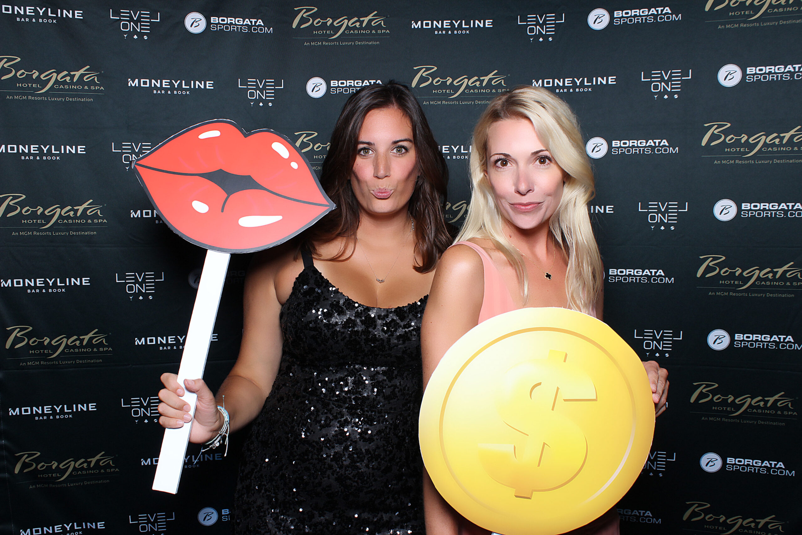 DC Photo Booth Rental with Unlimited Fun &amp; Memories