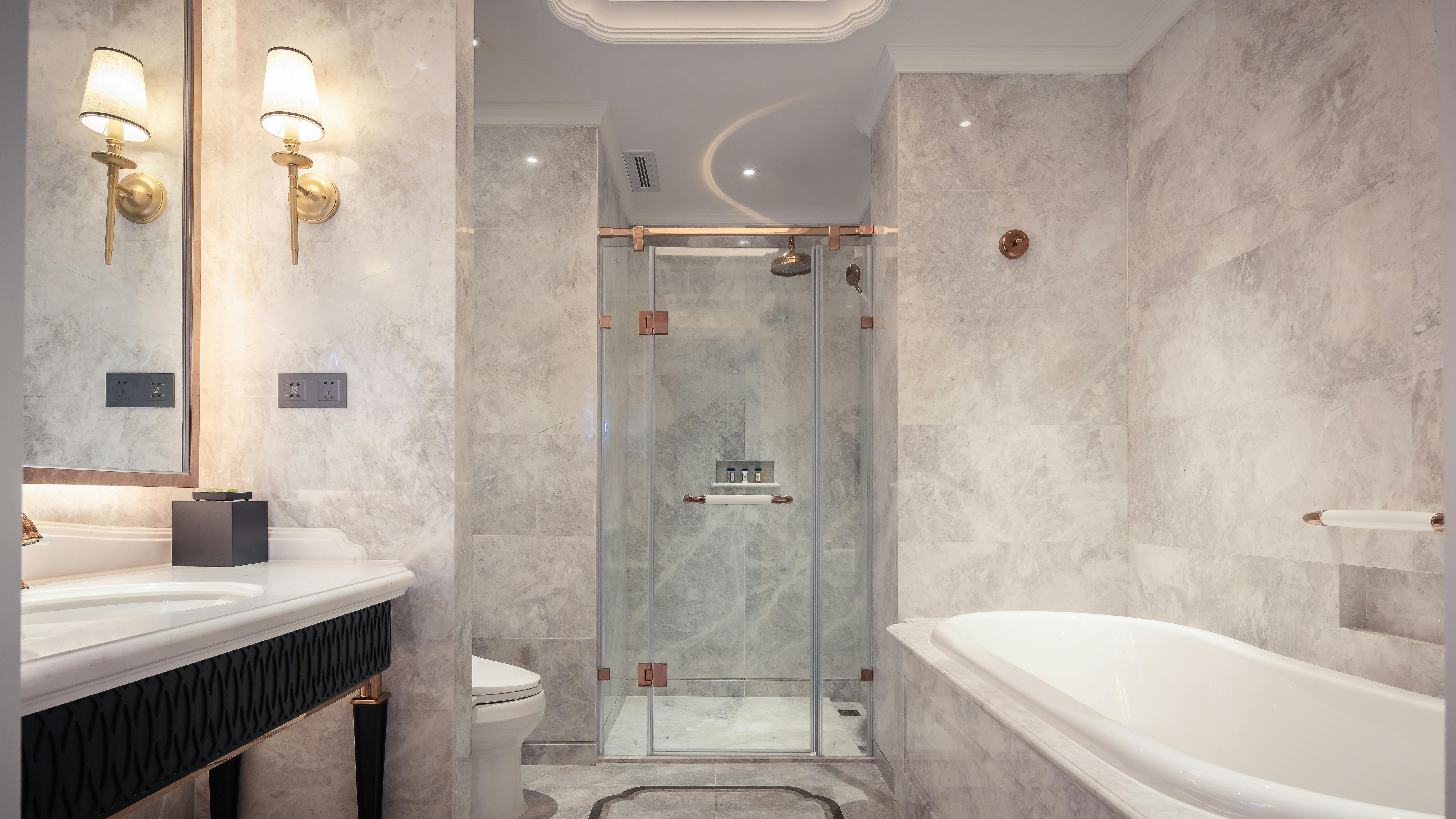 Bathroom Mirror with LED Light Trends for Modern Homes