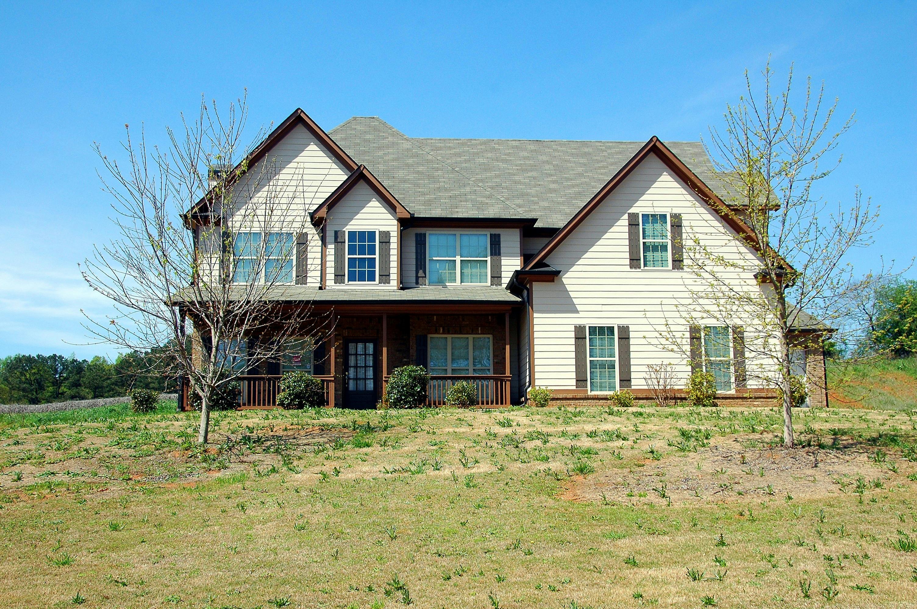 High-Performance Materials for Modern Commercial Roofing Services