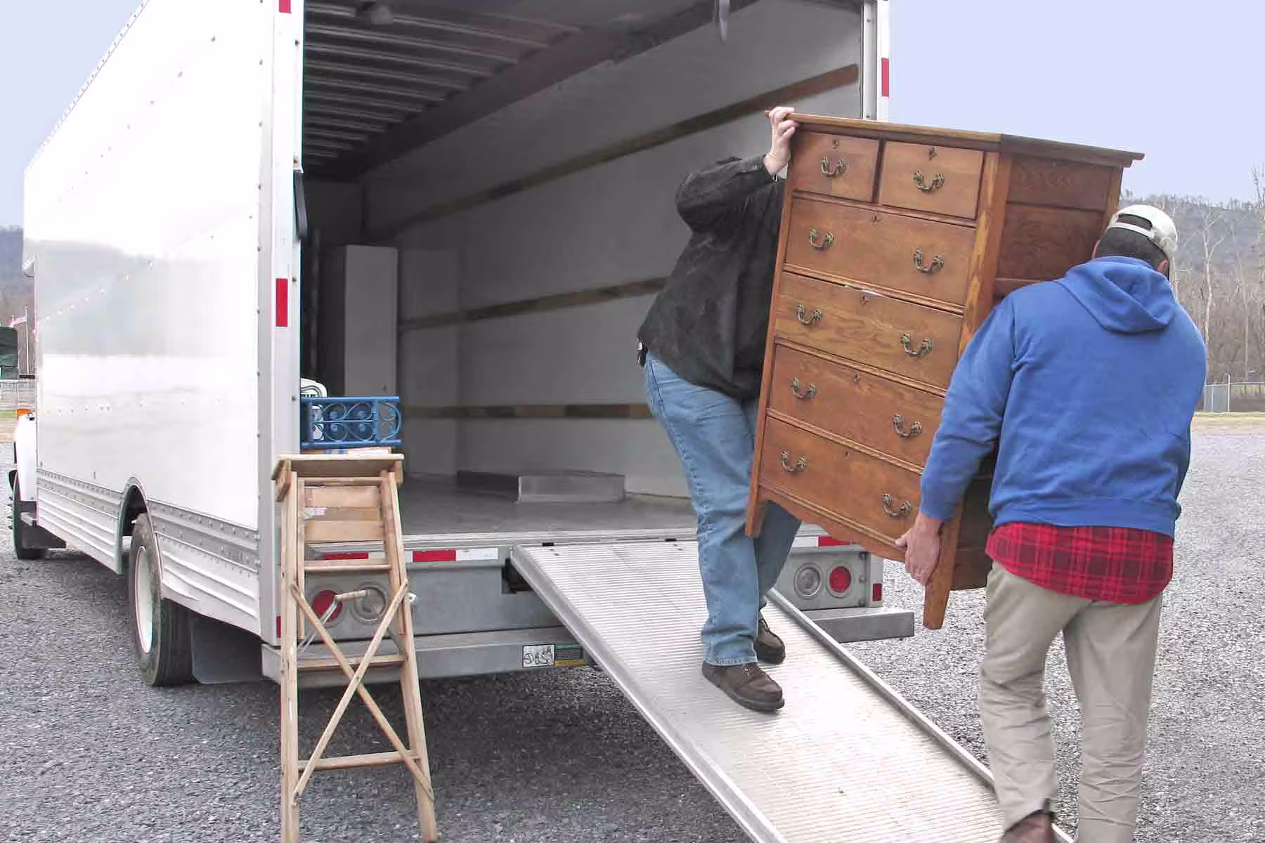 Junk removal Phoenix AZ – Fast Junk Removal Team by DTS Logistics L.L.C.